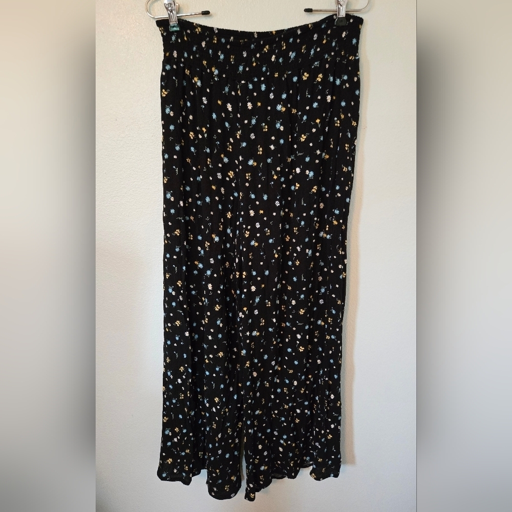 H & H Black Floral Wide Leg Pants Size 16